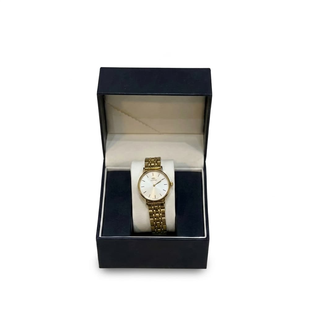 ساعة دانيال ويلينغتون (Daniel Wellington) الذهبية